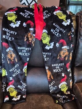 Grinch Fleece Pajama Pants - Black with Green & Red
